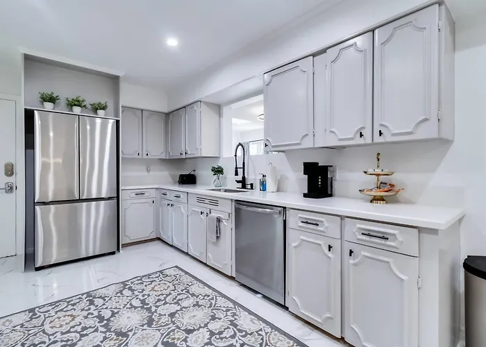 Midtown Haus: Game Rm + Fire Pit * Lafayette